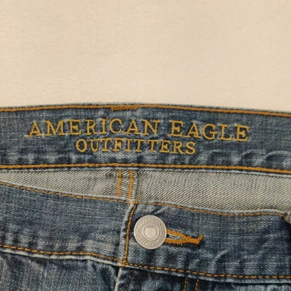 American Eagle Outfitters Men's Straight Blue Jeans